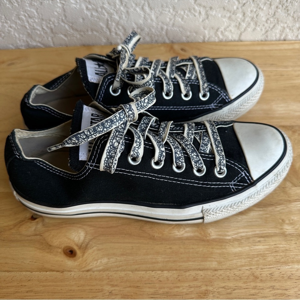Converse Chuck Taylor AllStar Low Top Black Canvas Sneakers Unique Paisley Laces